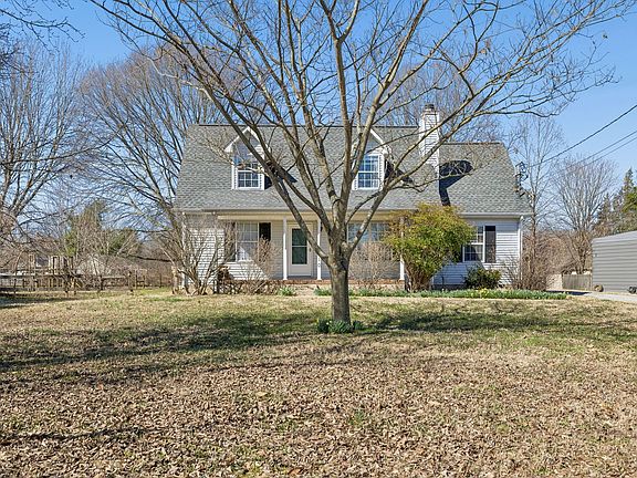5th image of 110 Sweetgum Dr