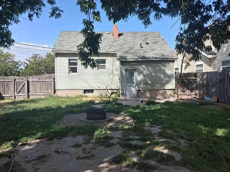 1118 Arthur St — Photo 9