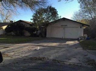 422 De Soto Dr, Universal City, TX 78148