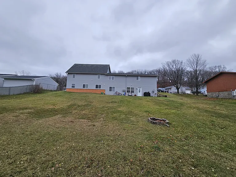 1224 Oakview Dr #1 — Photo 3