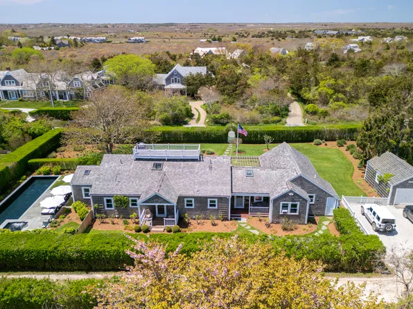 17 Burnell St, Nantucket, MA 02554
