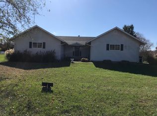 8416 Schoenfeld Dr, Eureka, MO 63025