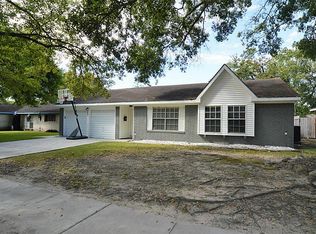 947 Beachcomber Ln, Houston, TX 77062