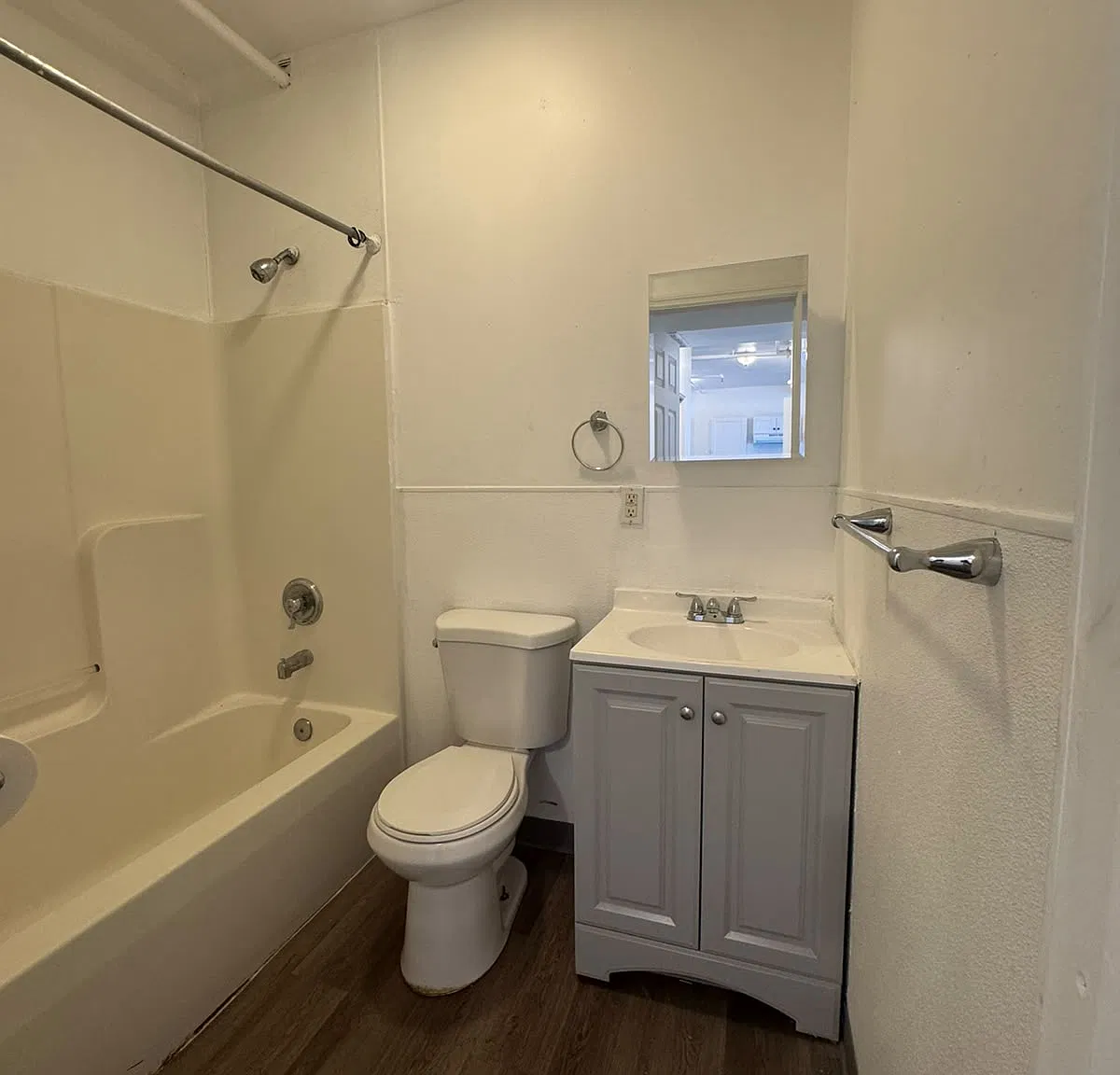 Park Ave Apartments — Photo 3