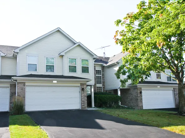 165 Castlewood Ct, Roselle, IL 60172