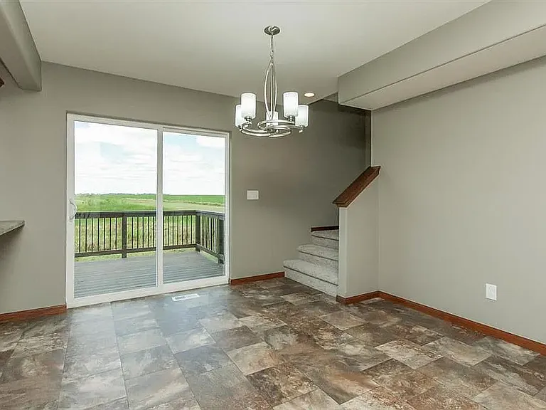 3703 English Glen Ave — Photo 2