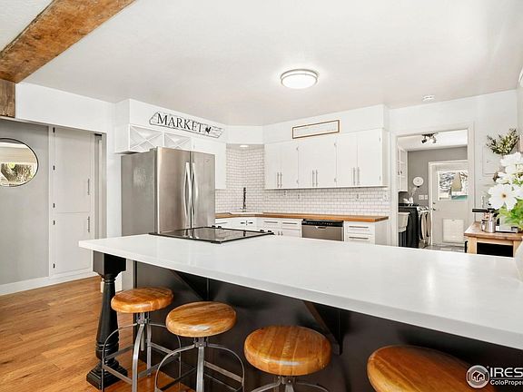 4th image of 504 E 10th St
