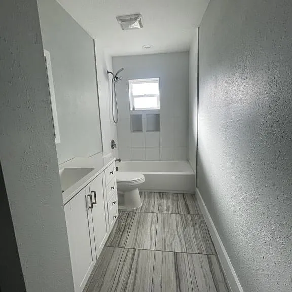 1114 Wyatt St — Photo 16