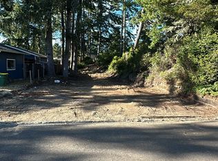 200 11th St, Florence, OR 97439