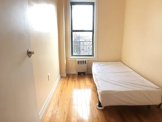 Rented by Uptown Flats LLC | media 11