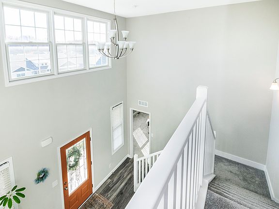 3rd image of 731 N Abigail Ln