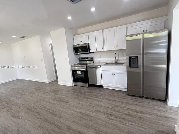 4th image of 2530 NW 14th Ct