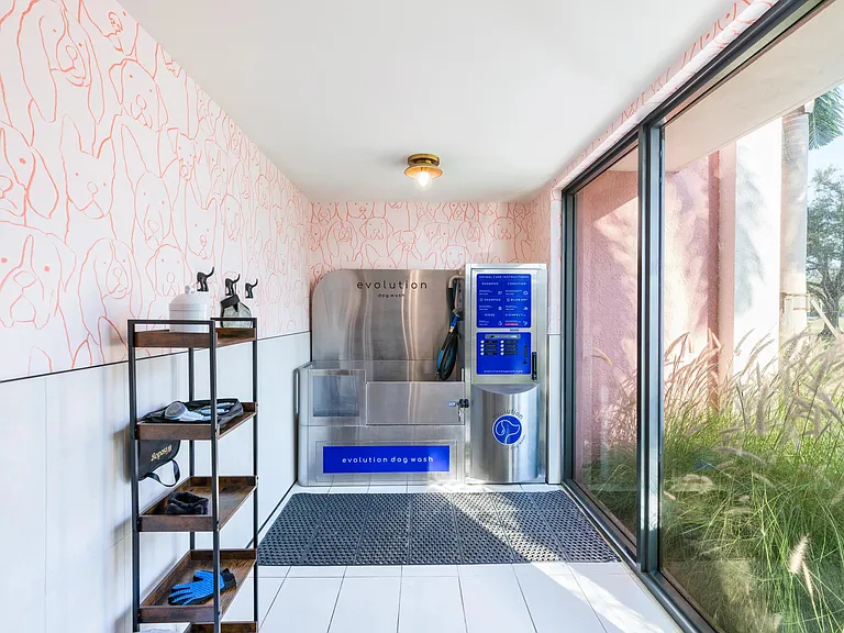 Pamper your pup in our pet-friendly community with a state-of-the-art pet spa.