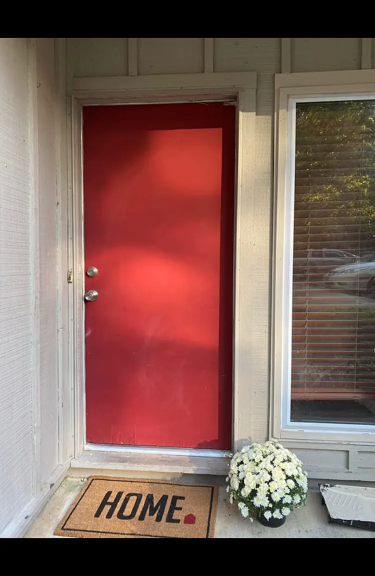 3 bed, 2.5 bath, 1300 sqft, $1,100 — Photo 2