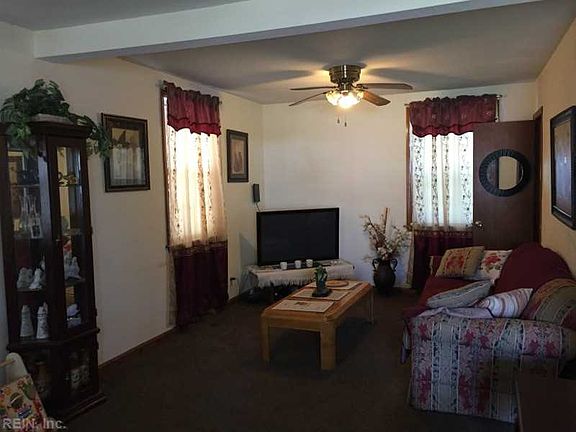 4th image of 3305 Winchester Dr