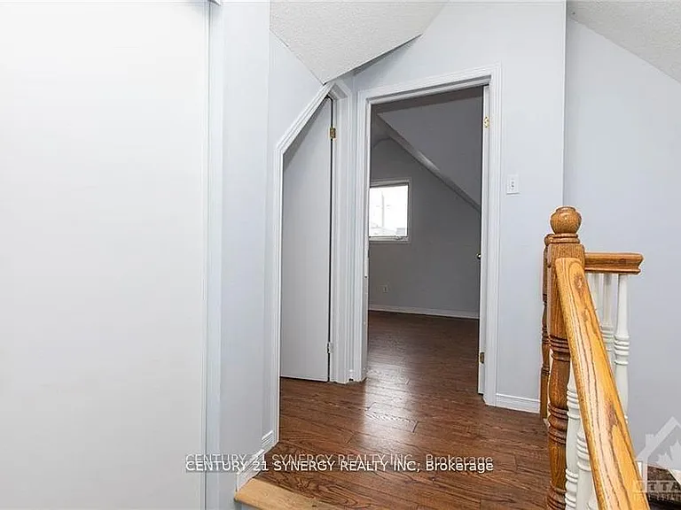 450 Maclaren St #11 — Photo 7