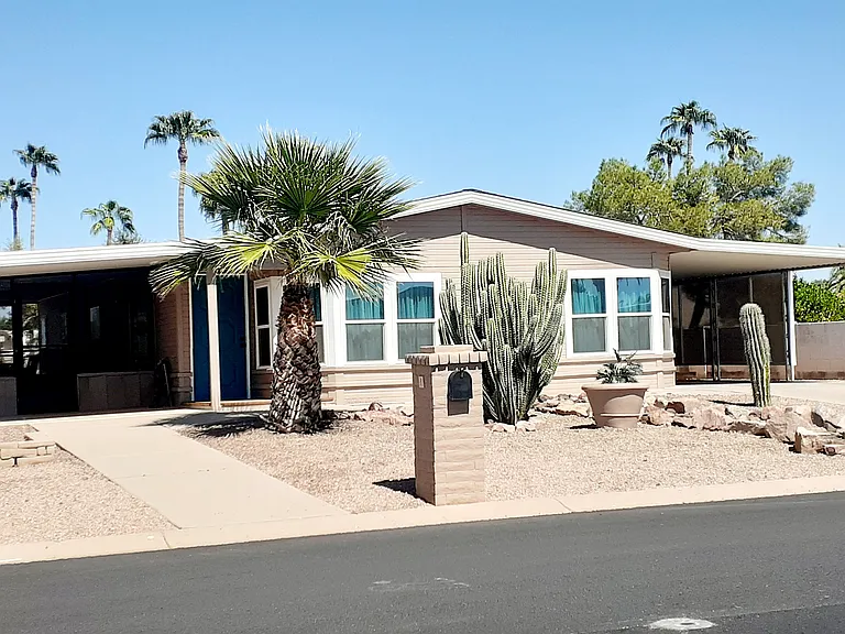 E Cochise Pl — Photo 3