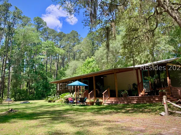 59 Hinson White Dr, Daufuskie Island, SC 29915