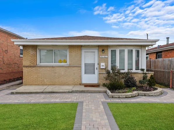 7740 Central Ave, Burbank, IL 60459