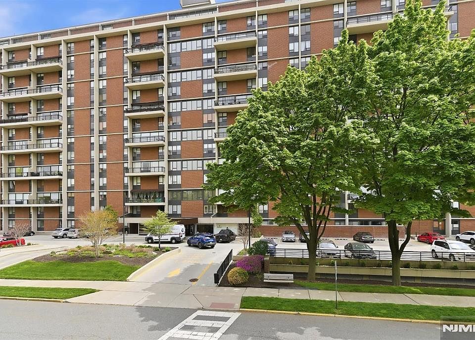 1st image of 4 Horizon Rd APT G10