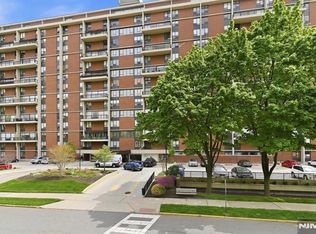 4 Horizon Rd APT G10, Fort Lee, NJ 07024