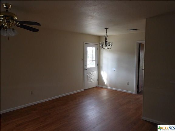 3rd image of 331 Briarwood Dr