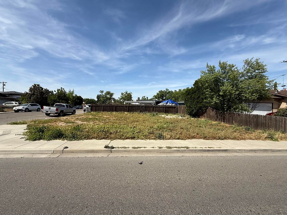 1st image of 212 E Houston Avenue