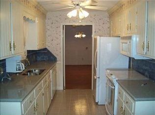 409 Parkview Dr, Hartsville, SC 29550
