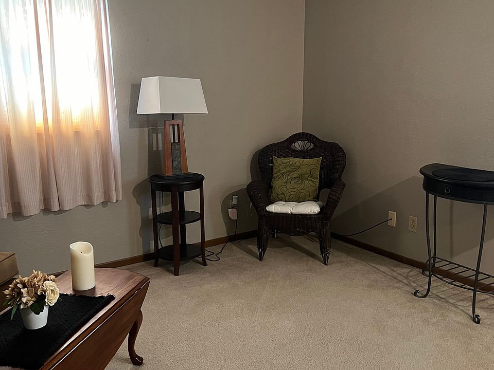 1st image of 901 W Sheridan Ave APT 3