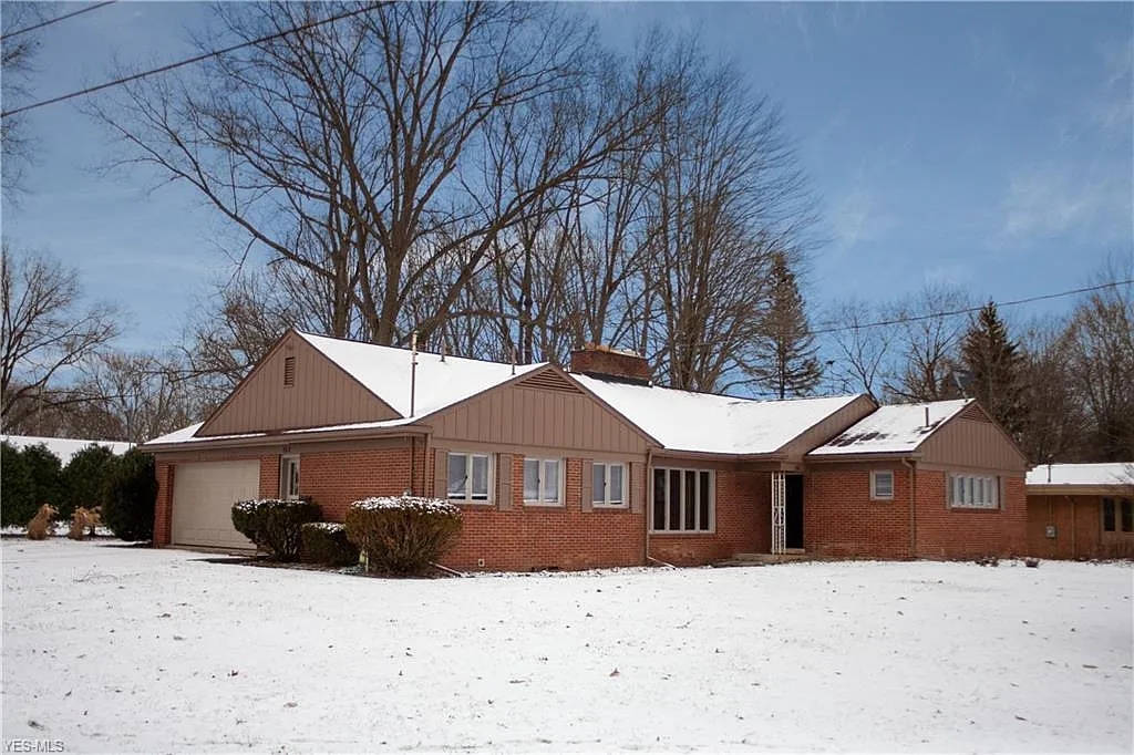 262 Marwood Dr SE photo 1