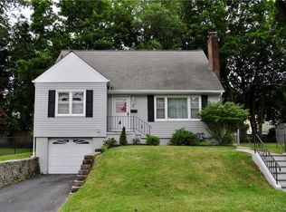 51 Commonwealth Ave, Middletown, NY 10940