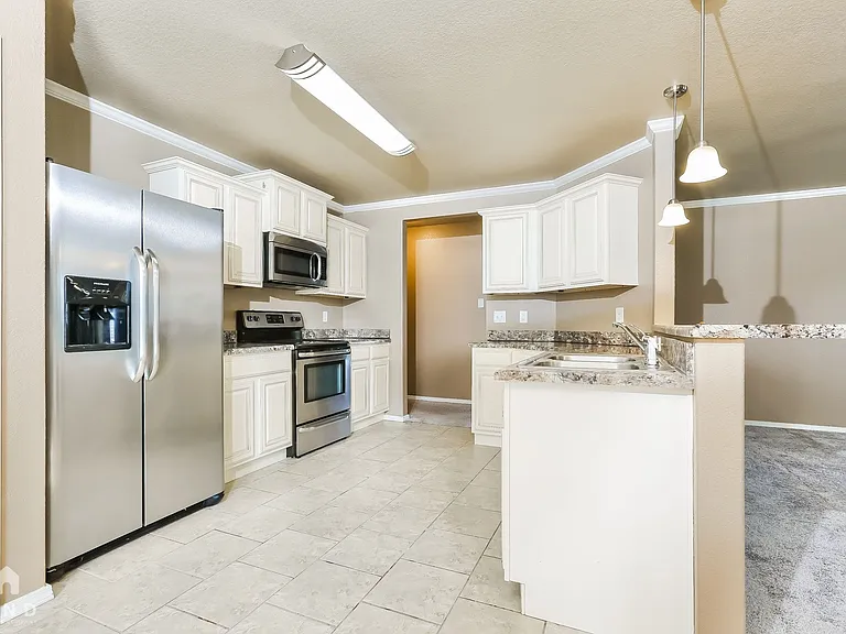 155 Harvick Cir — Photo 5
