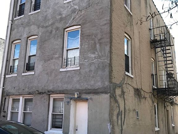 4th image of 957 E 224th St
