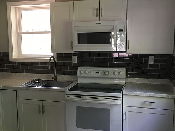 4th image of 204 S Holmes St