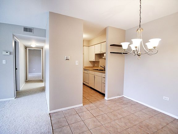 3rd image of 6158 Knoll Way Dr APT 204