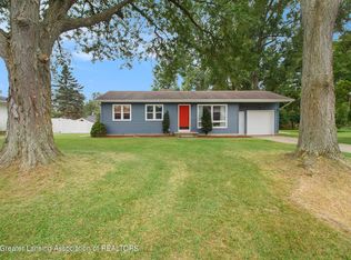 3717 Starlight Ln, Lansing, MI 48911