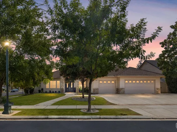 10709 Whitburn St, Bakersfield, CA 93312