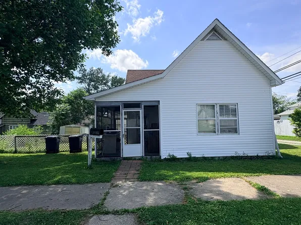 214 S 10th St, Elwood, IN 46036