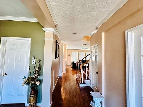 3rd image of 3318 Ridgepoint Ct