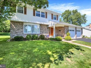 1616 Sherwood Rd, Reading, PA 19610