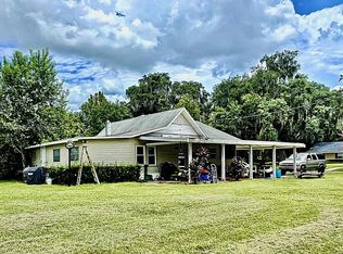 713 NE 4th St, Fort Meade, FL 33841