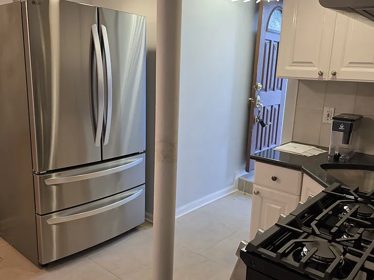 2 Hillpark Ave — Photo 6