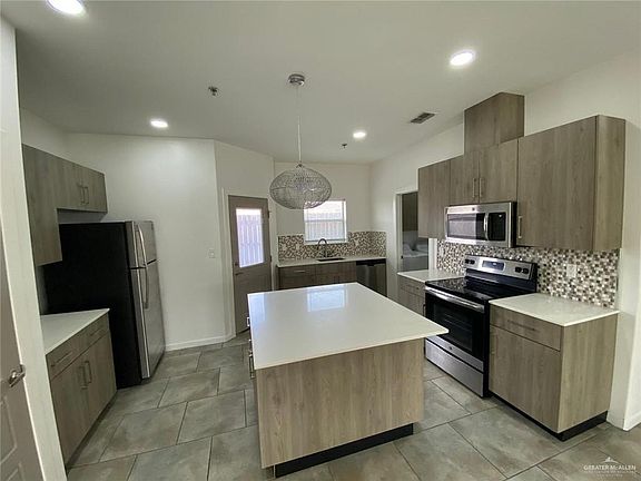 3rd image of 3523 W Sprague St #11