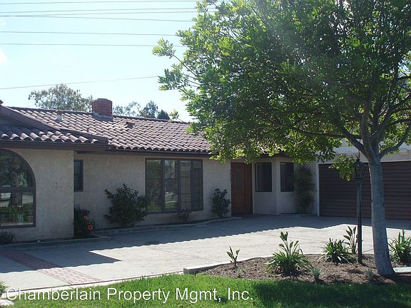 3rd image of 3217 Avenida De Loyola