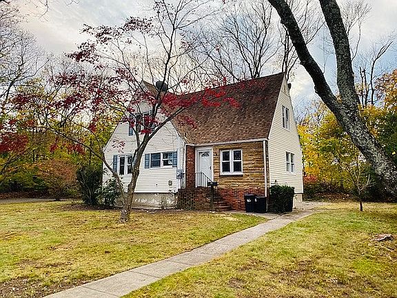 2nd image of 62 Admiral St