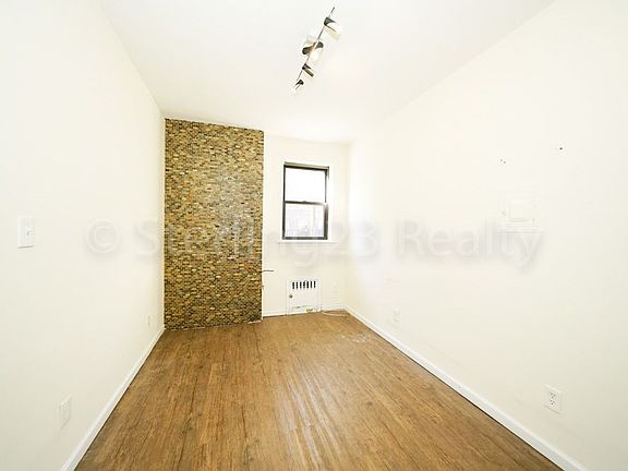 5th image of 3701 31st Ave APT 1R