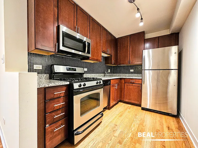 625 W Wrightwood — Photo 32