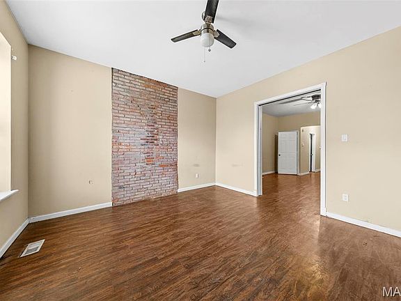 2nd image of 3018 Texas Ave