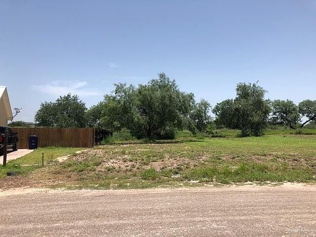 1st image of 320 N Kika De La Garza Blvd