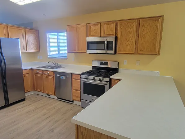 5797 Apricot Ct, Sun Valley, NV 89433